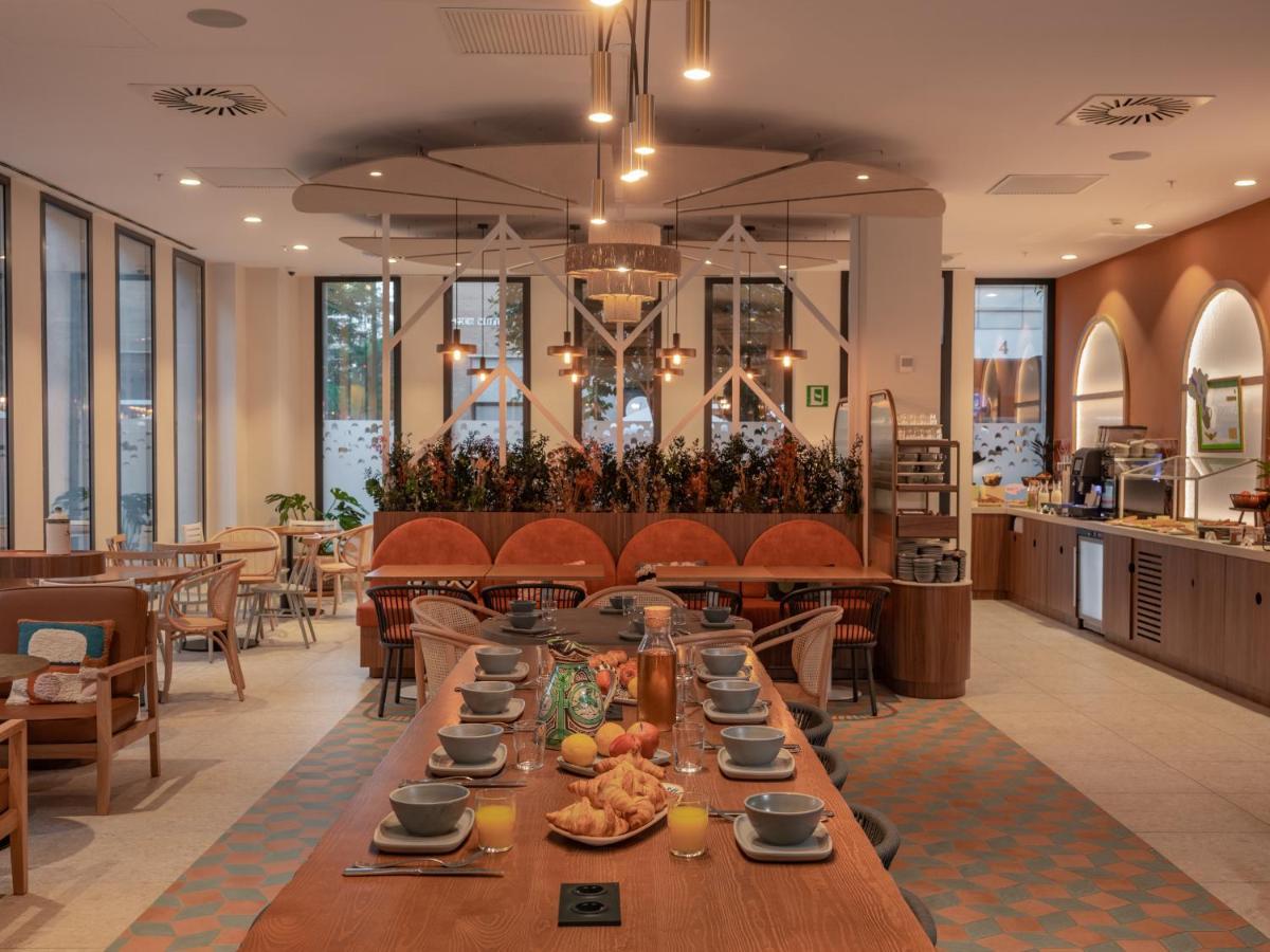 Ibis Styles Sevilla City Santa Justa Exteriör bild