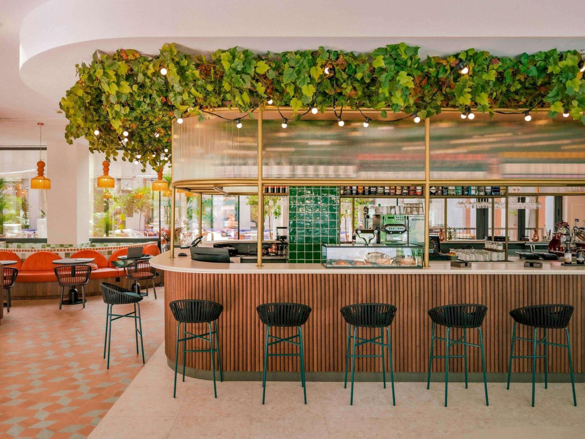 Ibis Styles Sevilla City Santa Justa Exteriör bild