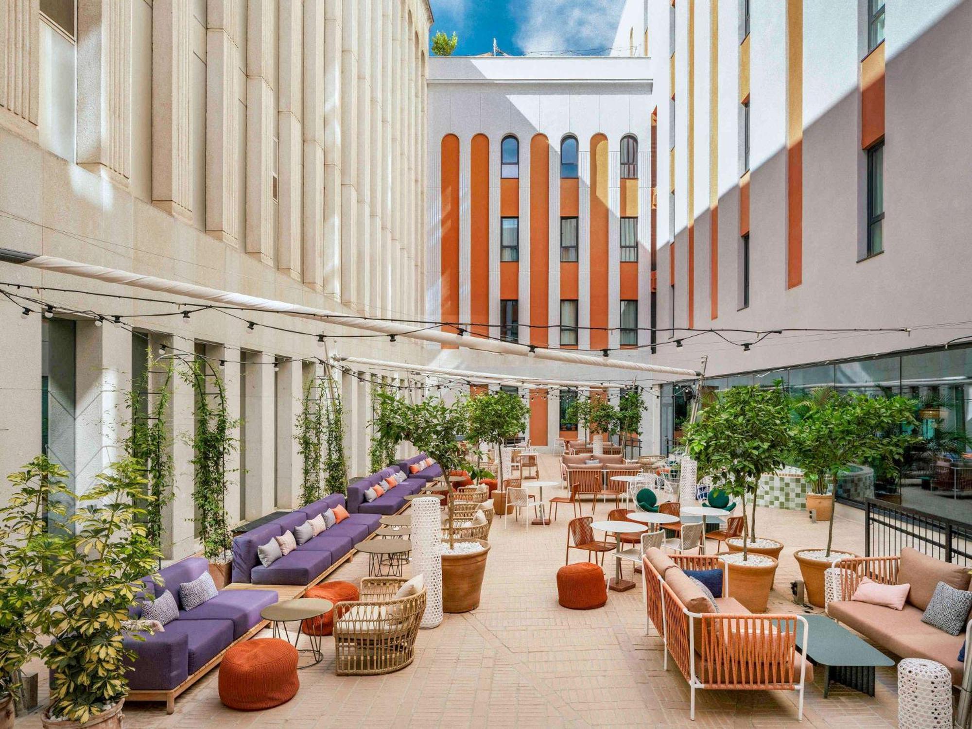 Ibis Styles Sevilla City Santa Justa Exteriör bild