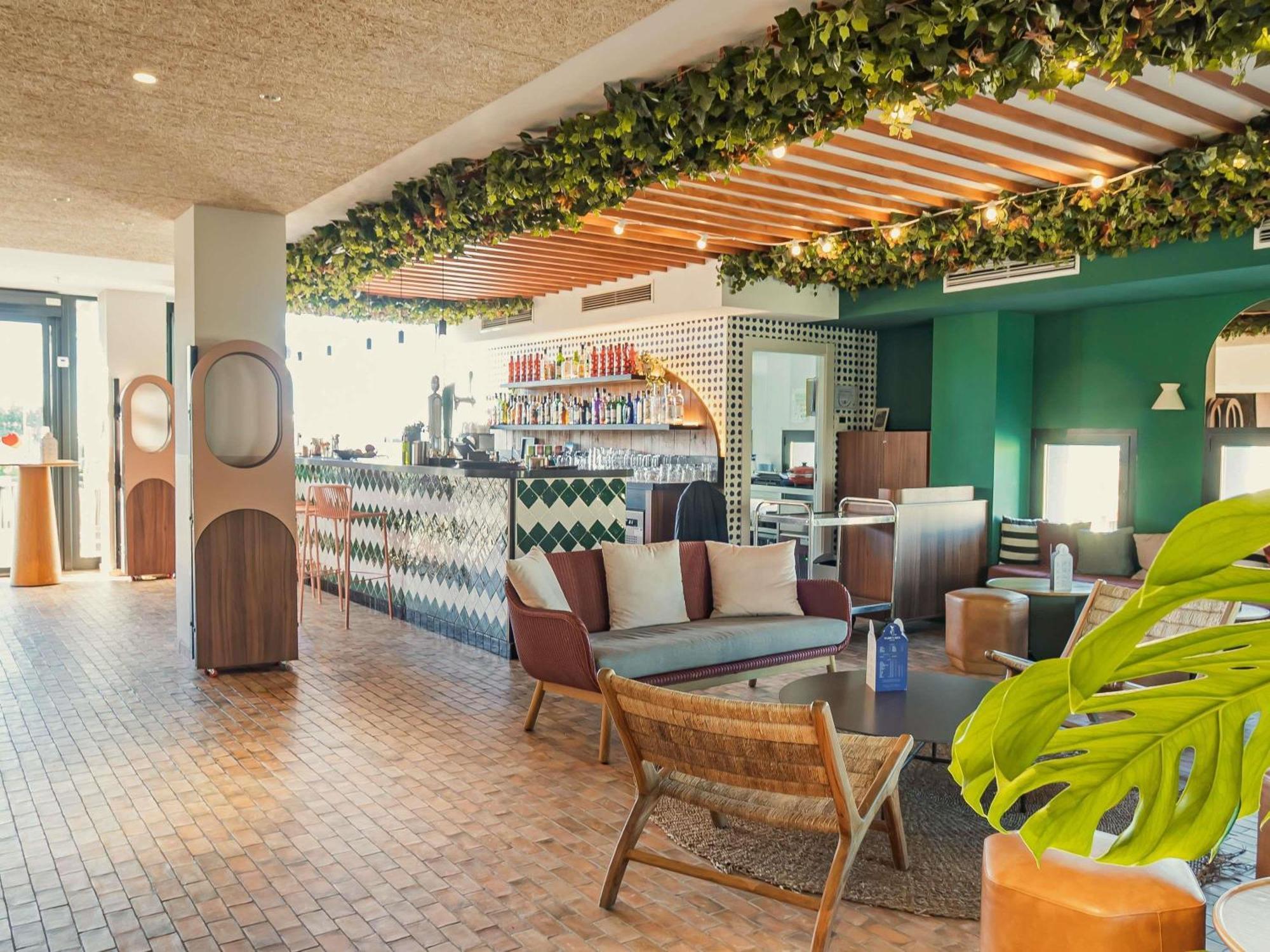 Ibis Styles Sevilla City Santa Justa Exteriör bild